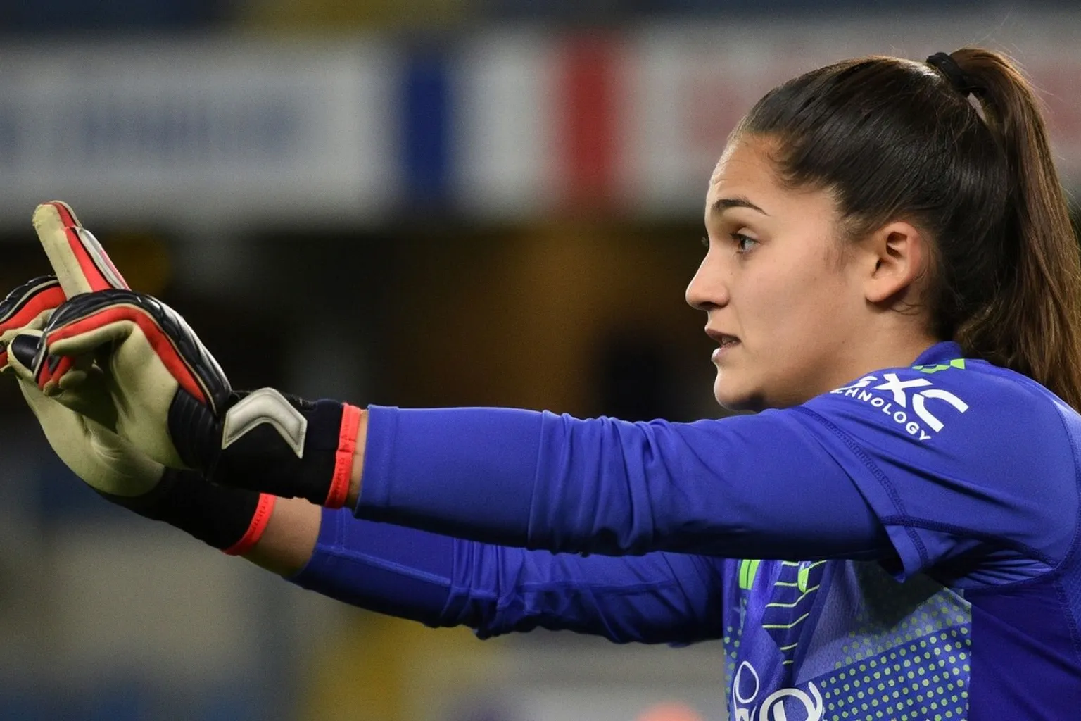 Football féminin : comment les clubs amateurs peuvent s'inspirer des modèles universitaires
