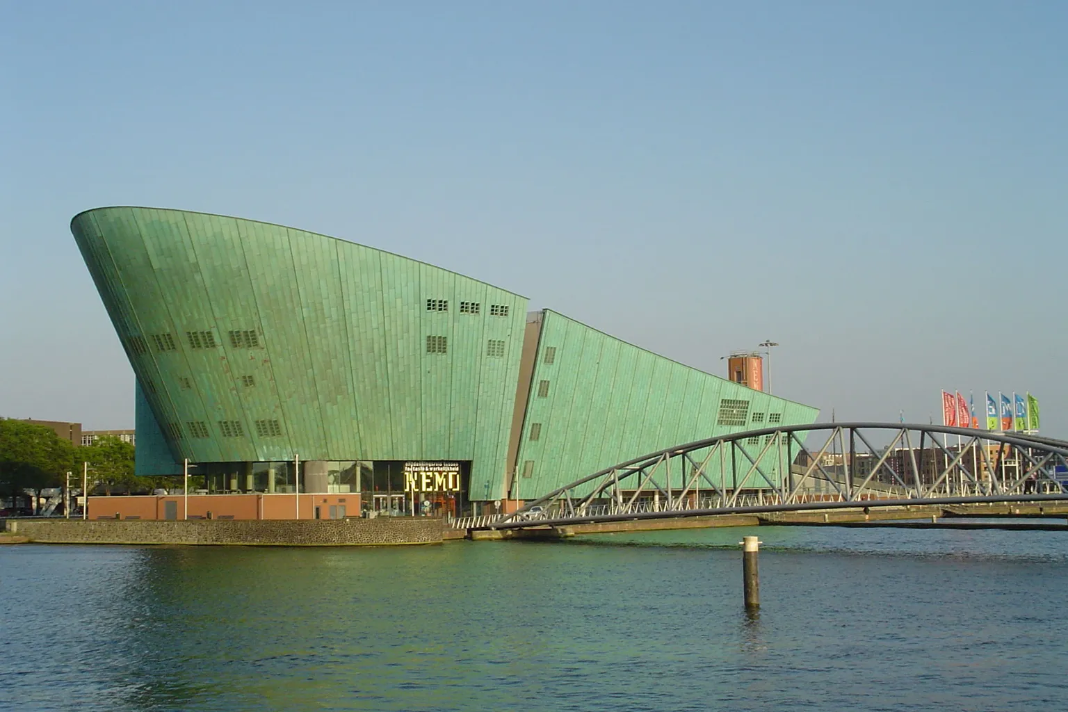 Musée des sciences NEMO : faut-il réserver à l'avance ?