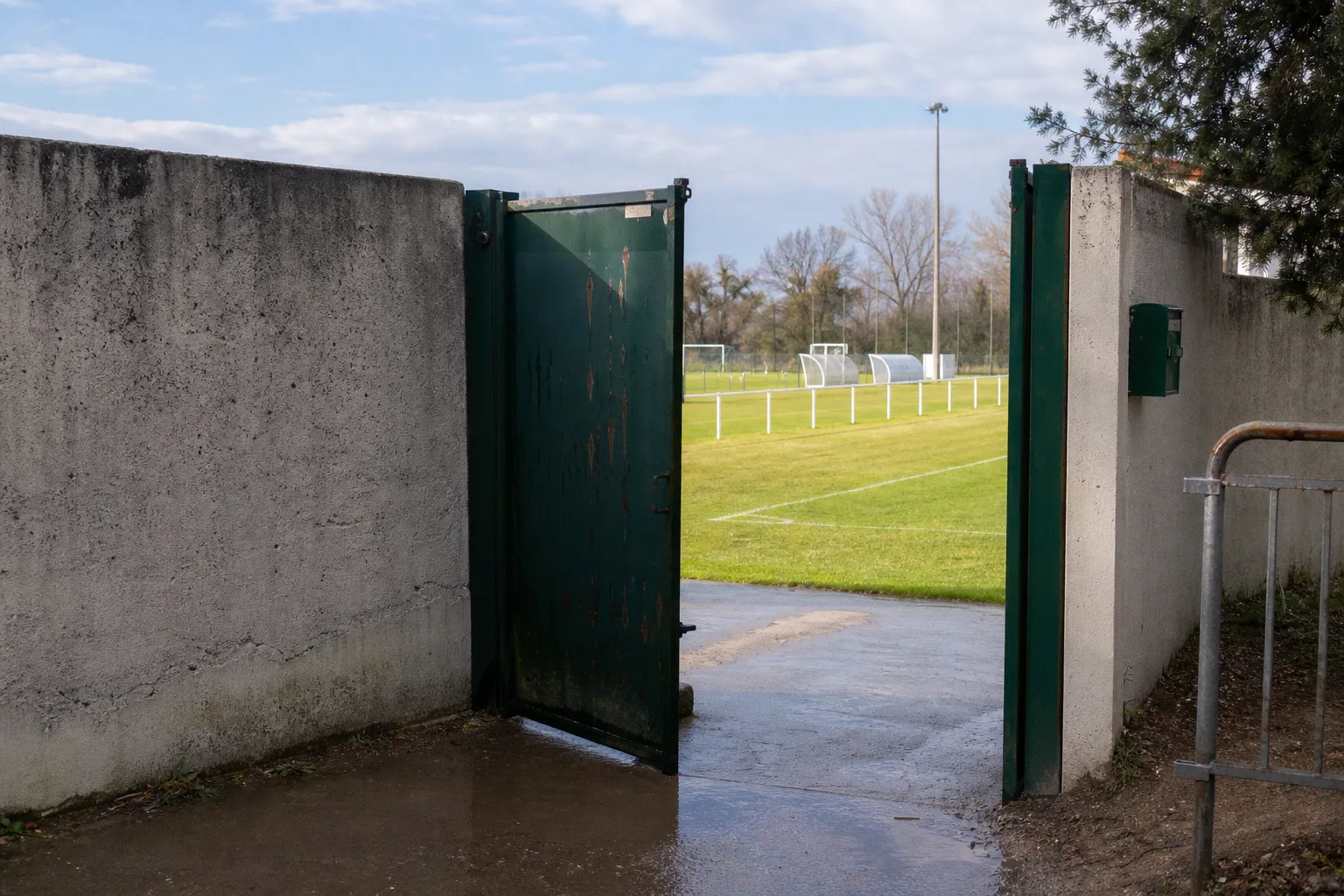 Stade de l'ES Saint-Simon : adresse et accès au complexe
