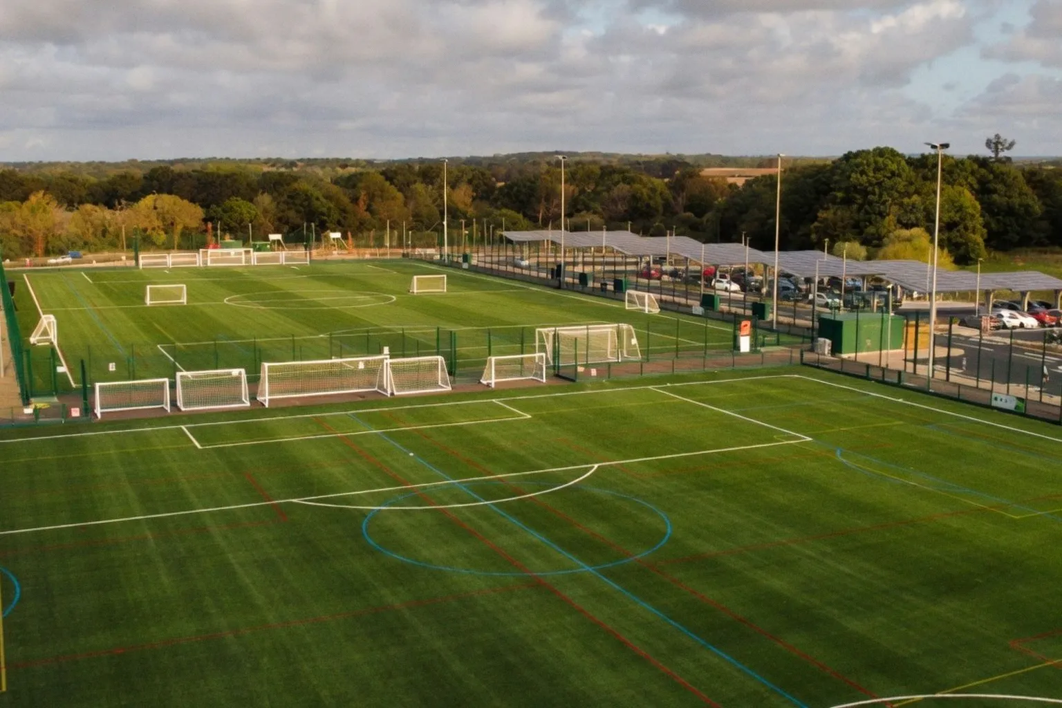 Wealden Community Sports Hub : un nouvel élan pour le football féminin et amateur